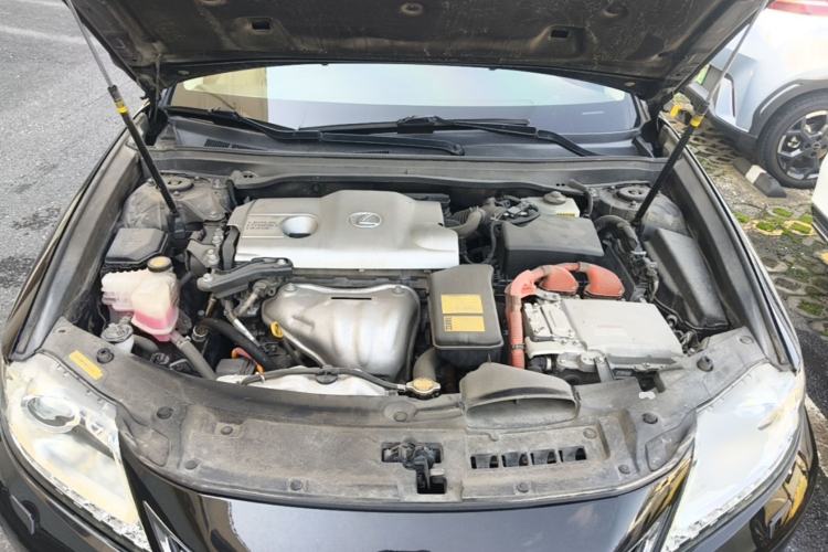 Used Lexus ES 2013 300h Elite Edition Engine Bay