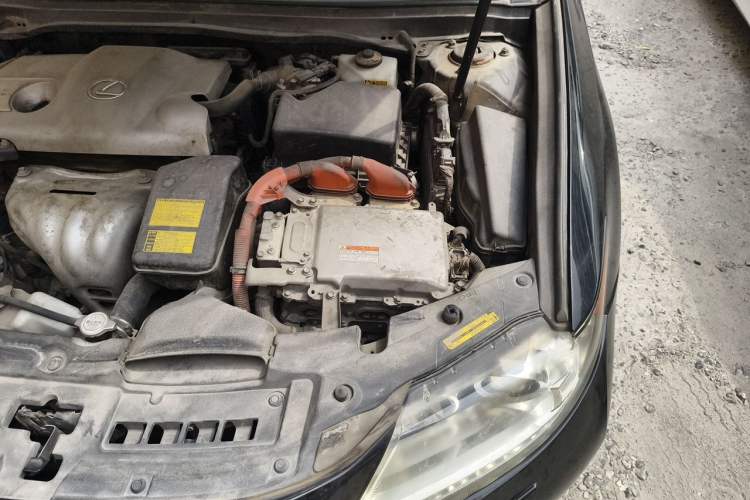 Used Lexus ES 2013 300h Elite Edition Engine Bay Left