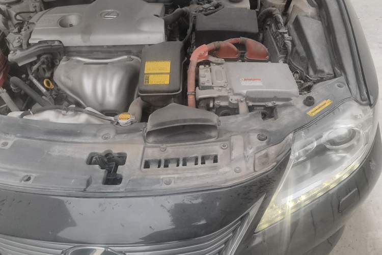 Used Lexus ES 2013 300h Elite Edition Engine Bay Left