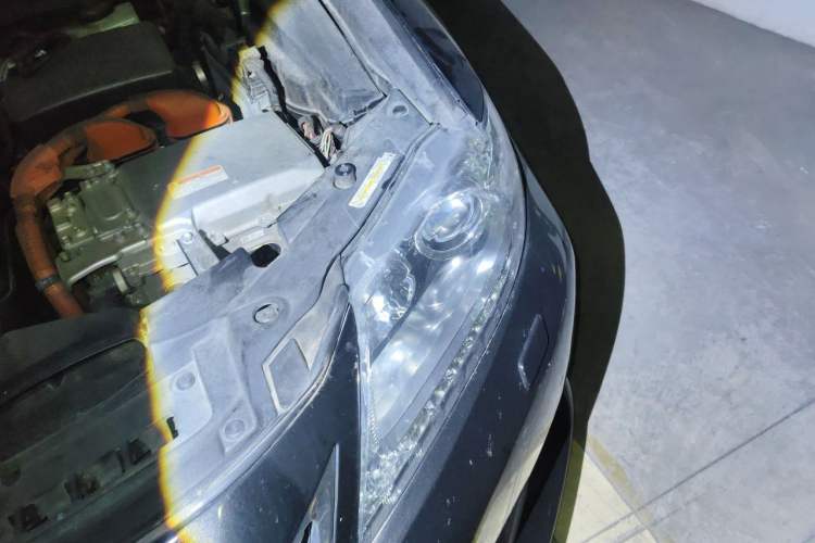 Used Lexus ES 2013 300h Elite Edition Engine Bay Left