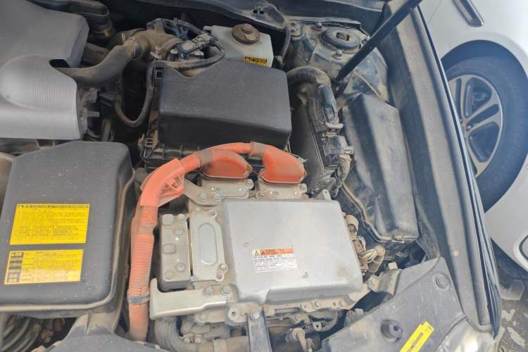 Used Lexus ES 2013 300h Elite Edition Engine Bay Left