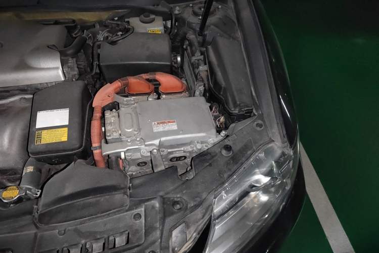Used Lexus ES 2013 300h Elite Edition Engine Bay Left