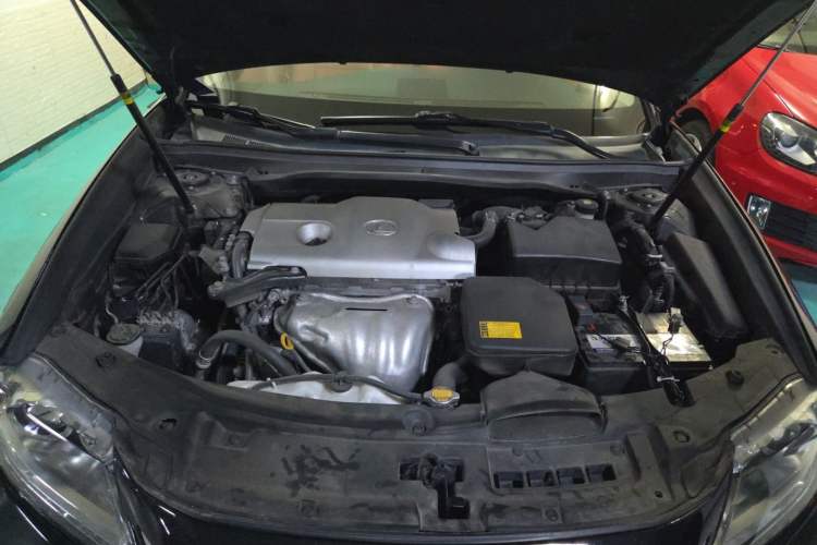 Used Lexus ES 2013 250 Elite Edition Engine Bay