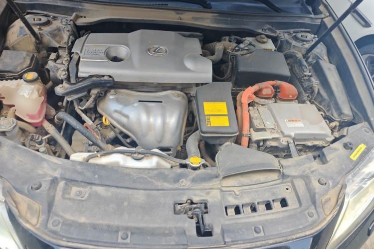 Used Lexus ES 2013 300h Elite Edition Engine Bay