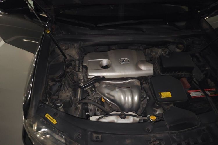 Used Lexus ES 2013 250 Elegant Edition Engine Bay Right