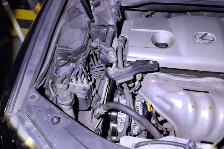 Used Lexus ES 2013 250 Elite Edition Engine Bay Right