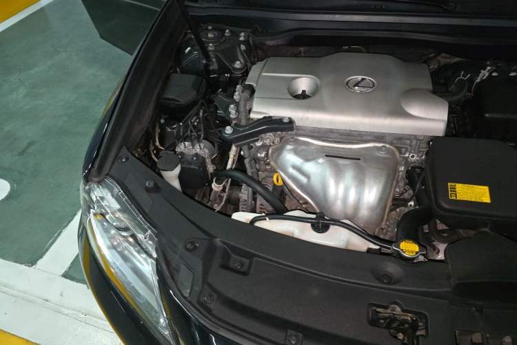 Used Lexus ES 2013 250 Elite Edition Engine Bay Right
