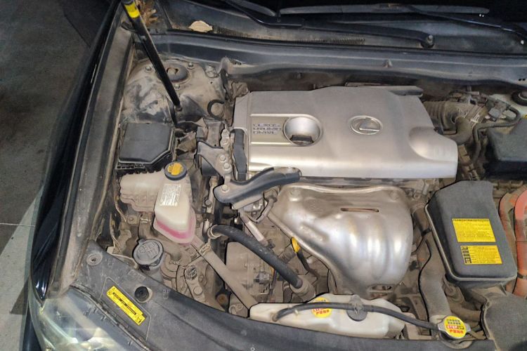 Used Lexus ES 2013 300h Elite Edition Engine Bay Right