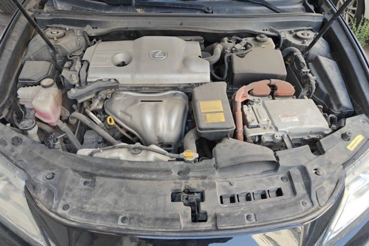 Used Lexus ES 2013 300h Elite Edition Engine Bay