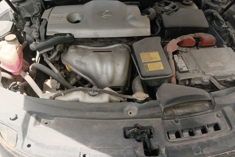 Used Lexus ES 2013 300h Elite Edition Engine Bay