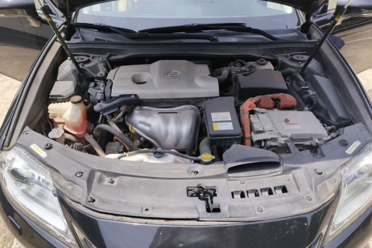 Used Lexus ES 2013 300h Elite Edition Engine Bay