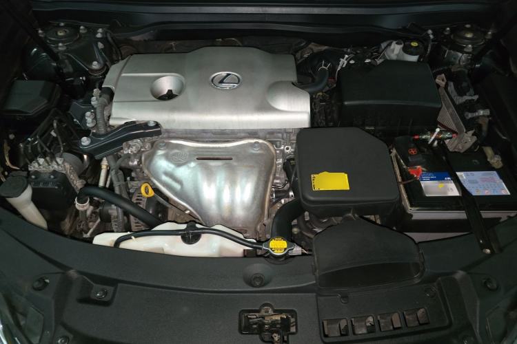 Used Lexus ES 2013 250 Elite Edition Engine Bay