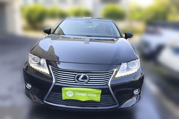 Used Lexus ES 2013 300h Elite Edition Front