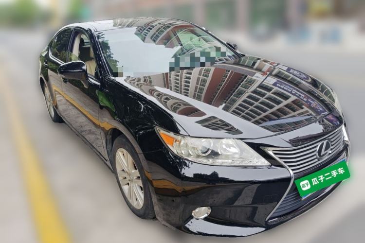 Used Lexus ES 2013 250 Elite Edition Front Right 45 Deg