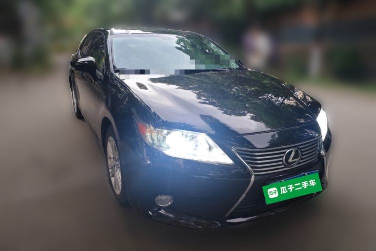 Used Lexus ES 2013 250 Elite Edition Front Right 45 Deg