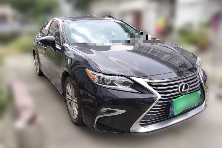 Used Lexus ES 2013 250 Elite Edition Front Right 45 Deg