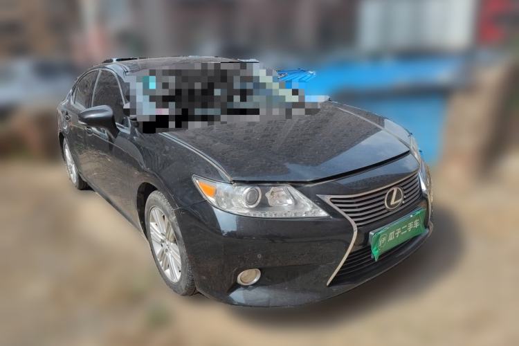 Used Lexus ES 2013 250 Elite Edition Front Right 45 Deg