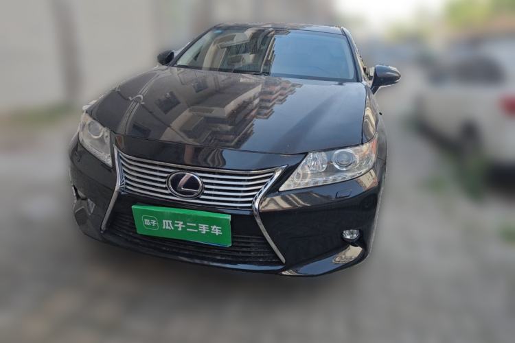 Used Lexus ES 2013 300h Elite Edition Front