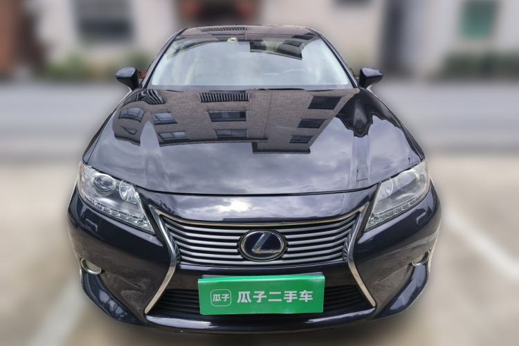 Used Lexus ES 2013 300h Elite Edition Front