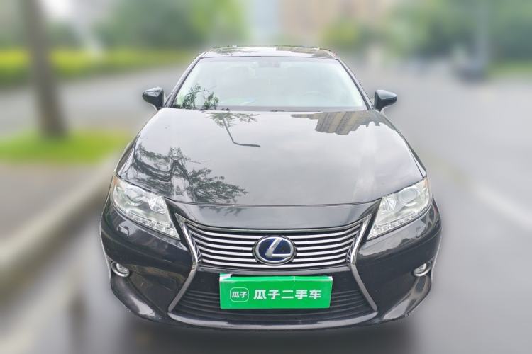 Used Lexus ES 2013 300h Elite Edition Front
