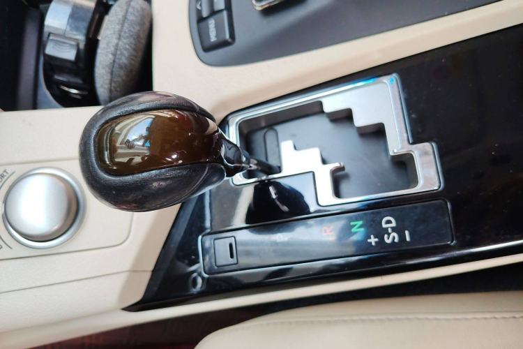 Used Lexus ES 2013 350 Elegant Edition Gear Lever