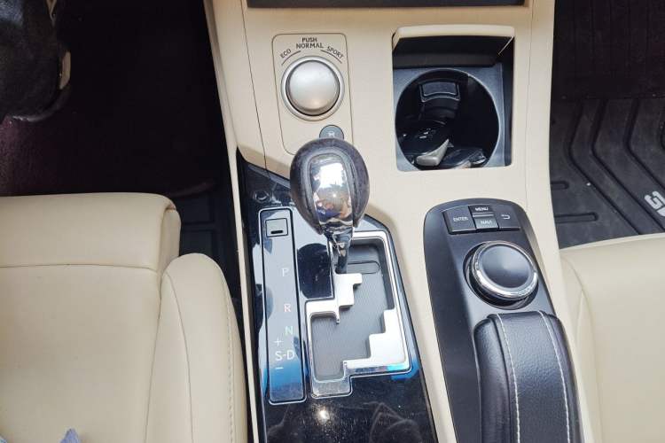 Used Lexus ES 2013 250 Elite Edition Gear Lever