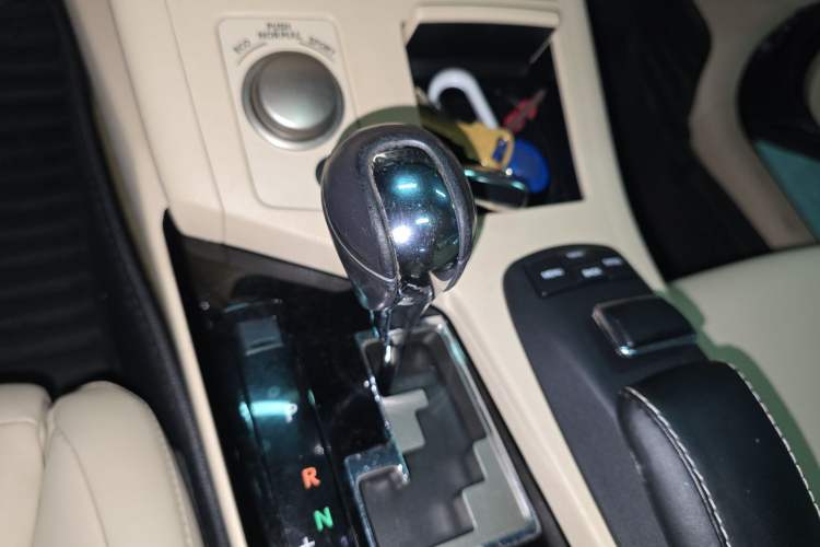 Used Lexus ES 2013 250 Elite Edition Gear Lever