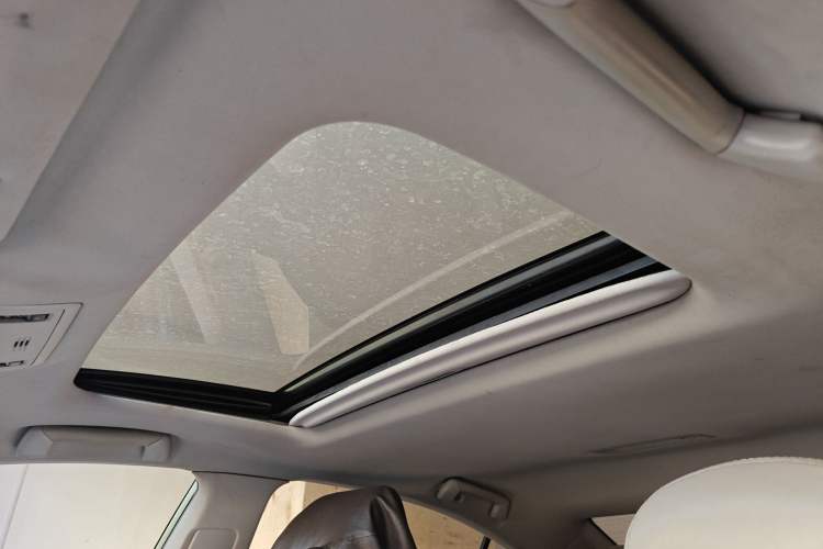 Used Lexus ES 2013 300h Elite Edition Headliner