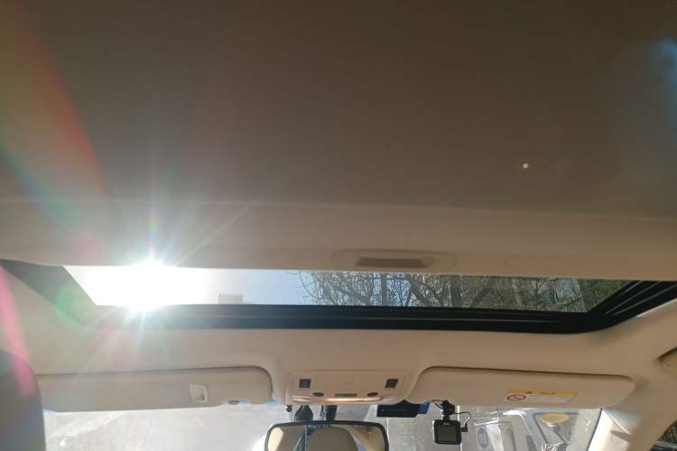 Used Lexus ES 2013 300h Elite Edition Headliner