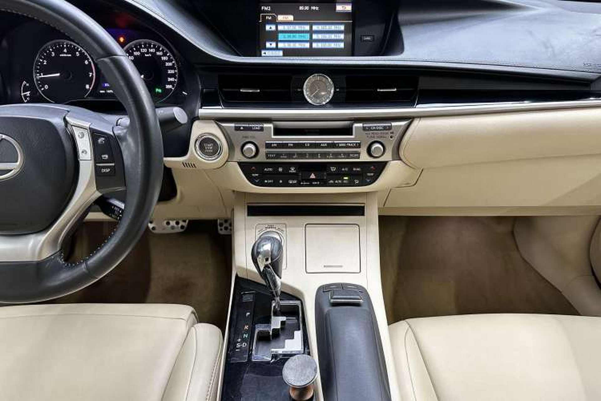 Used Lexus ES 2013 250 Elite Edition Interior 3