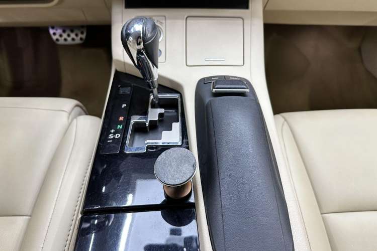 Used Lexus ES 2013 250 Elite Edition Interior 4