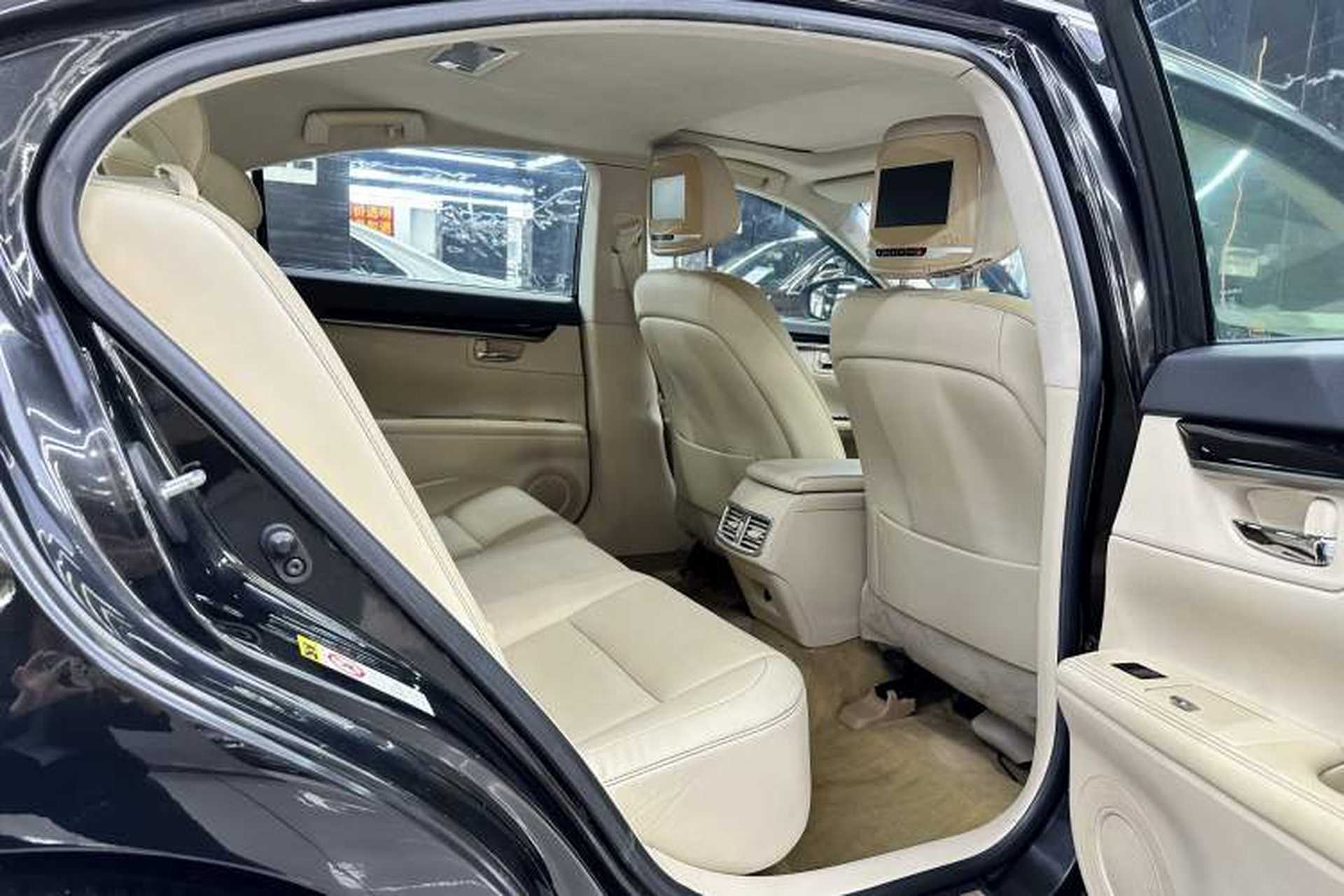 Used Lexus ES 2013 250 Elite Edition Interior 8