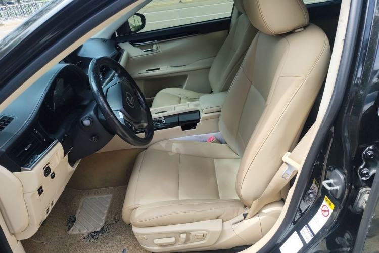 Used Lexus ES 2013 300h Elite Edition Left Front Seat