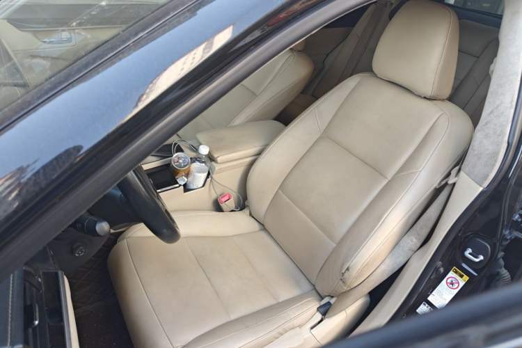 Used Lexus ES 2013 300h Elite Edition Left Front Seat