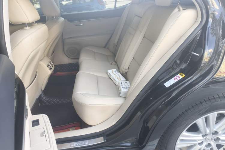Used Lexus ES 2013 250 Elite Edition Left Rear Seat
