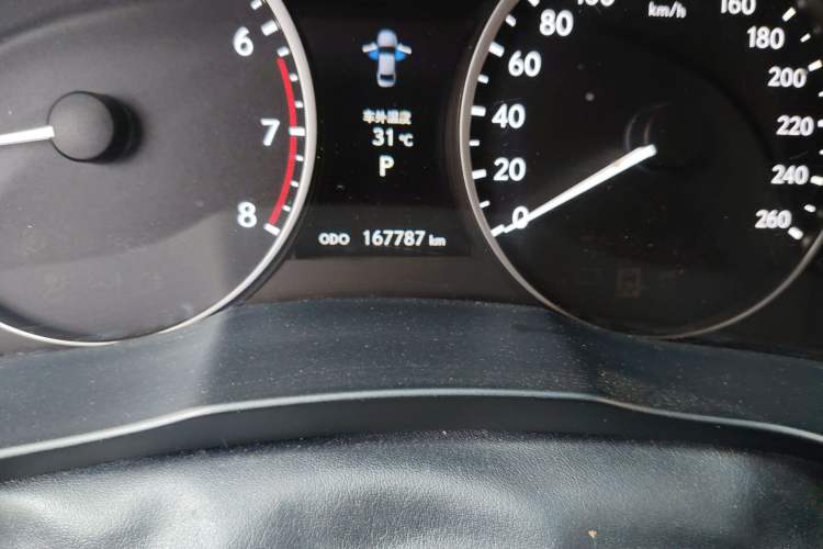 Used Lexus ES 2013 350 Elegant Edition Odometer Close Up