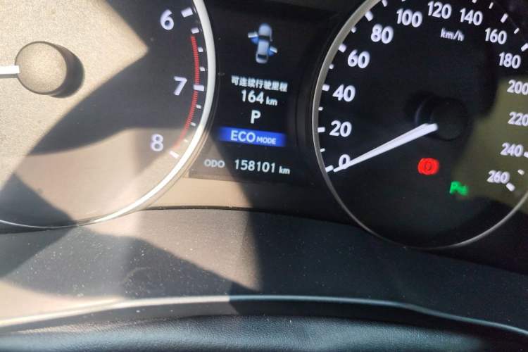Used Lexus ES 2013 250 Elite Edition Odometer Close Up