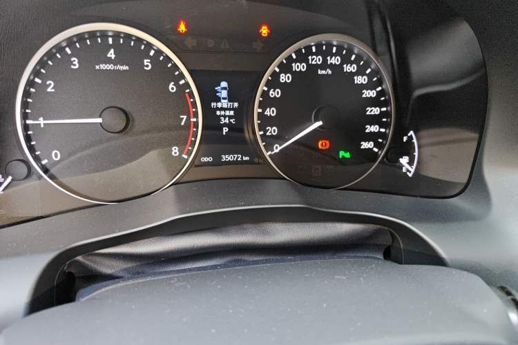 Used Lexus ES 2013 250 Elite Edition Odometer Close Up