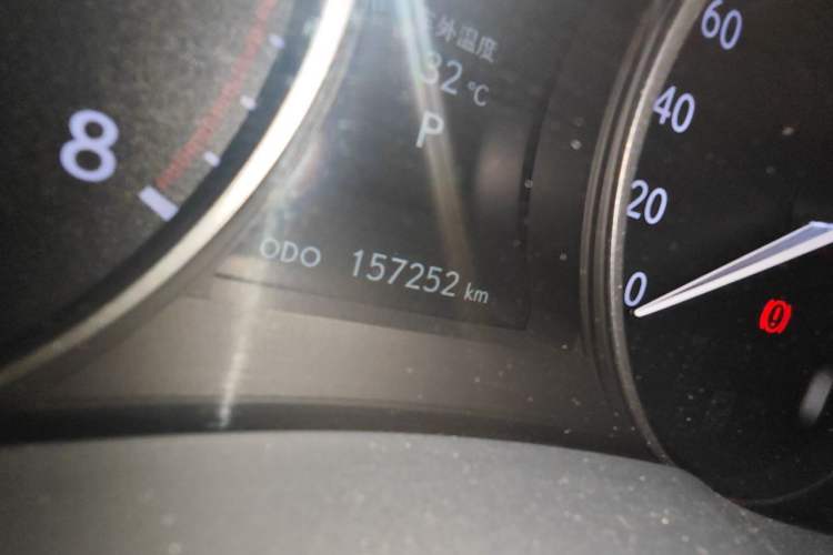 Used Lexus ES 2013 250 Elegant Edition Odometer Close Up