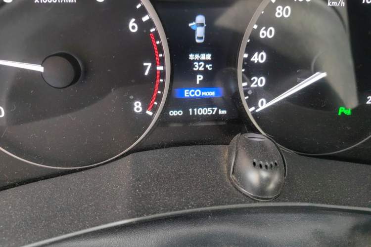 Used Lexus ES 2013 250 Elite Edition Odometer Close Up