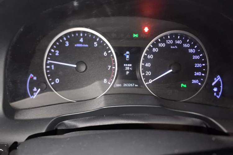 Used Lexus ES 2013 250 Elite Edition Odometer Close Up