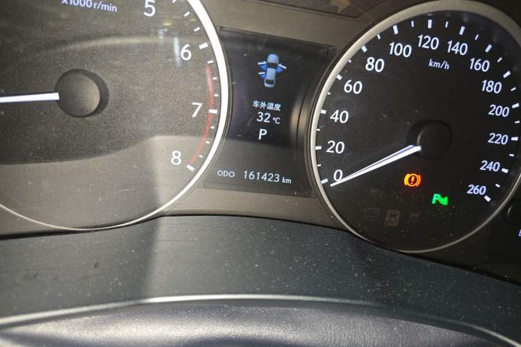 Used Lexus ES 2013 250 Elite Edition Odometer Close Up