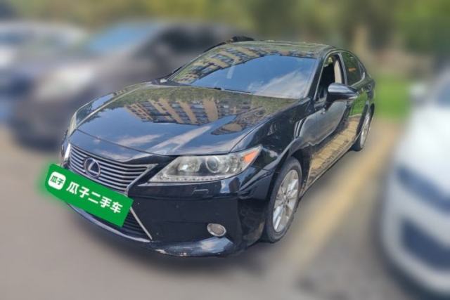 Used Lexus ES 2013 300h Elite Edition