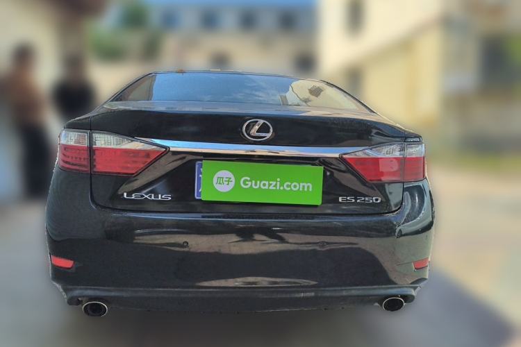 Used Lexus ES 2013 250 Elegant Edition Rear