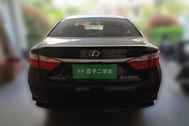 Used Lexus ES 2013 300h Elite Edition Rear