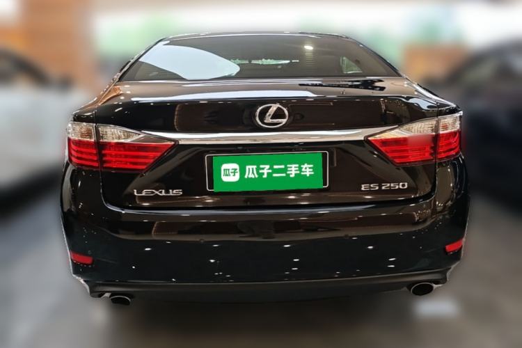 Used Lexus ES 2013 250 Elite Edition Rear