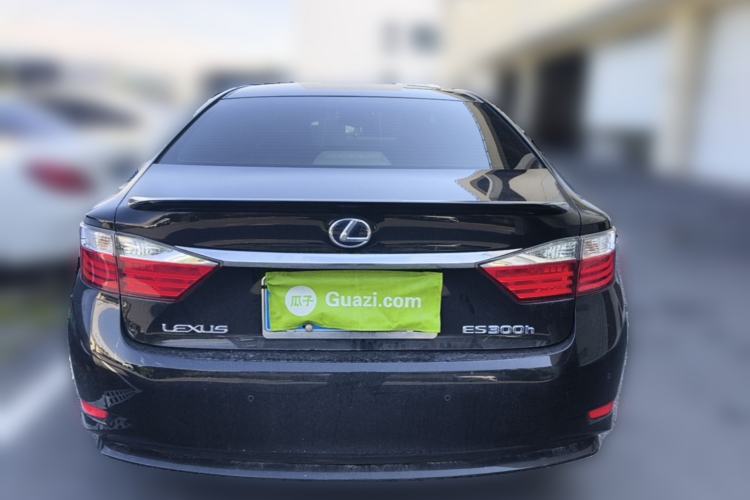 Used Lexus ES 2013 300h Elite Edition Rear