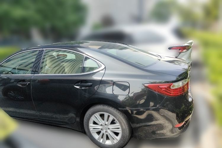 Used Lexus ES 2013 250 Elegant Edition Rear Left 45 Deg