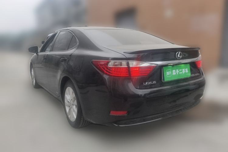 Used Lexus ES 2013 300h Elite Edition Rear Left 45 Deg
