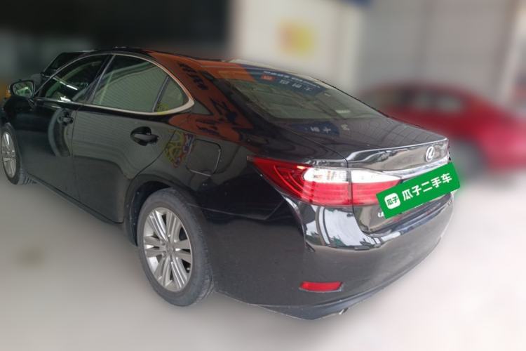 Used Lexus ES 2013 250 Elegant Edition Rear Left 45 Deg